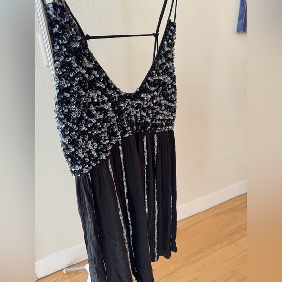 Free People Glitter Girl Embellished V-Neck Sequin Dress | Size Large - Picture 2 of 6